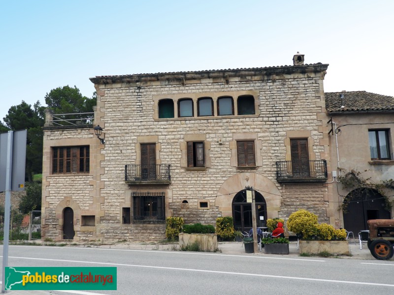 Veciana - Casa de Santa Maria del Camí (Foto: Valentí Pons, 2024) Veciana - Casa de Santa Maria del Camí