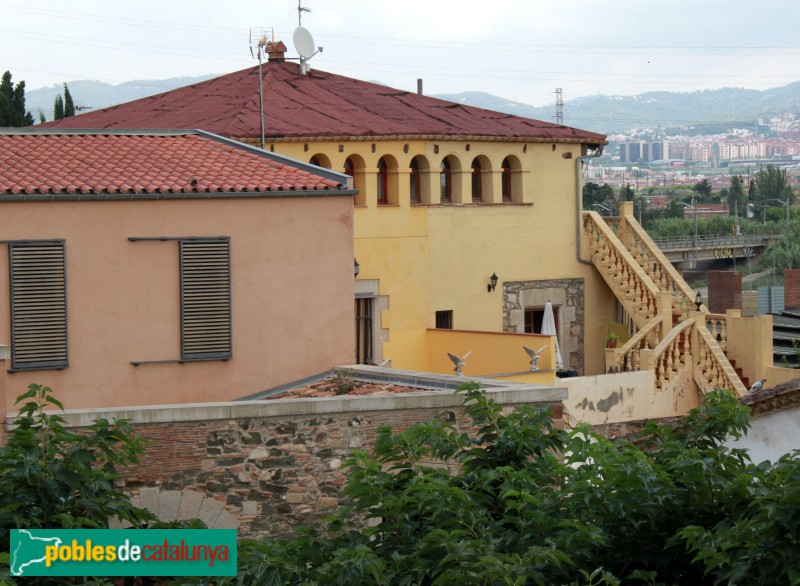 Sant Boi de Llobregat - Cal Drapaire (Cal Terrelló) (Foto: Albert Esteves, 2011) Sant Boi de Llobregat - Cal Drapaire (Cal Terrelló)