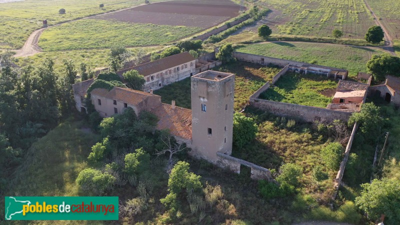 Cambrils - Torre del Mas d'en Blai i masia (Foto: Francesc Vidal-Barraquer, 2020) Cambrils - Torre del Mas d'en Blai i masia