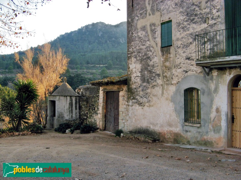 El Montmell - Mas de Sant Marc (Foto: Albert Esteves, 2006) El Montmell - Mas de Sant Marc