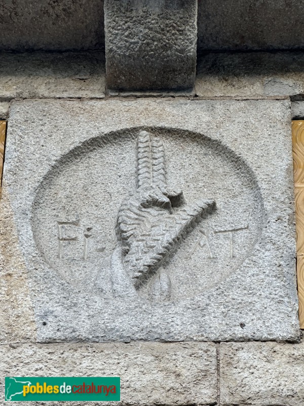 Girona - Cementiri. Detall de la tanca exterior