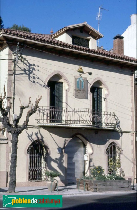 Vallirana - Casa Mestres (Foto: Josep Maria Ardèvol, 1996) Vallirana - Casa Mestres
