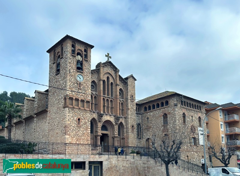 Cervelló - Església de Sant Esteve i rectoria (Foto: Albert Esteves, 2025) Cervelló - Església de Sant Esteve i rectoria