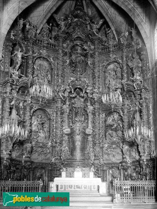 Palafrugell - Església de Sant Martí. Retaule desaparegut (Foto: <i>Manuel Genovart -Arxiu Fotogràfic Centre Excursionista de Catalunya-</i>, 1922) Palafrugell - Església de Sant Martí. Retaule desaparegut