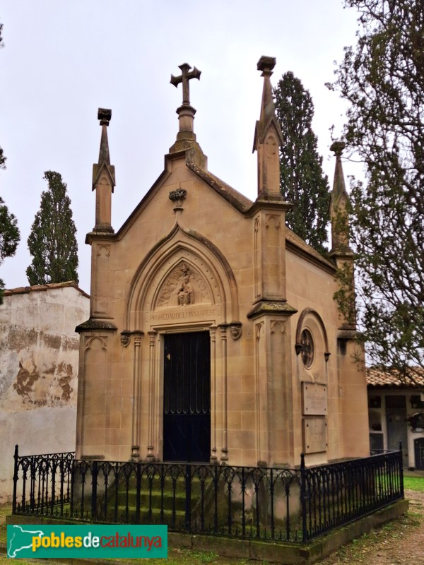 Cervera - Cementiri. Panteó Sampere (Foto: <i>Joandrés, CC BY-SA 4</i>, 2023) Cervera - Cementiri. Panteó Sampere