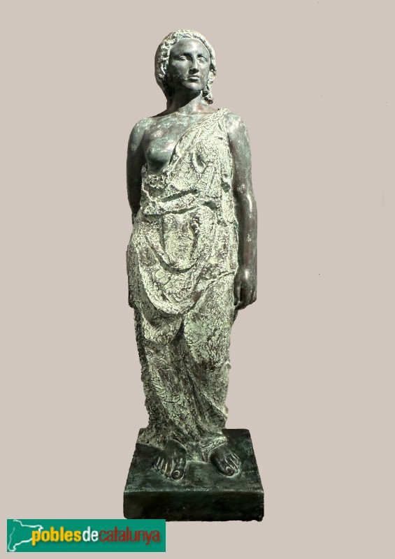 Museu-arxiu de Llavaneres - Joan Borrell - Anna Maria. Guix patinat (1943) (Foto: Albert Esteves, 2025) Museu-arxiu de Llavaneres - Joan Borrell - Anna Maria. Guix patinat (1943)