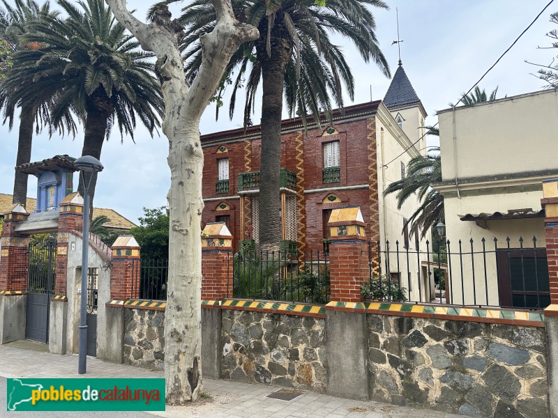 Vilanova d'Escornalbou - Casa Toda (Foto: Albert Esteves, 2025) Vilanova d'Escornalbou - Casa Toda