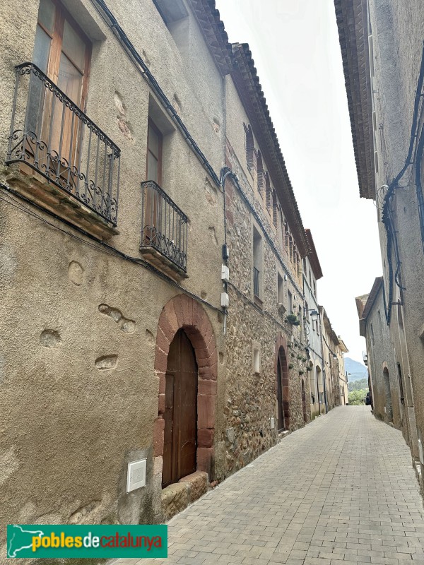 Vilanova d'Escornalbou - L'Arbocet. Carrer de Dalt (Foto: Albert Esteves, 2025) Vilanova d'Escornalbou - L'Arbocet. Carrer de Dalt