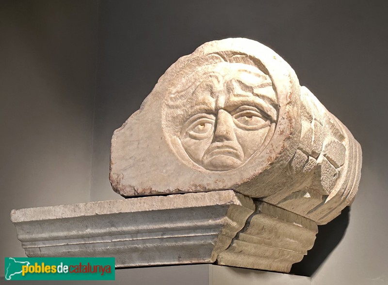 Museu de Mataró - Gorgona del segle II dC, procedent del Camí del Mig (Foto: Albert Esteves, 2025) Museu de Mataró - Gorgona del segle II dC, procedent del Camí del Mig