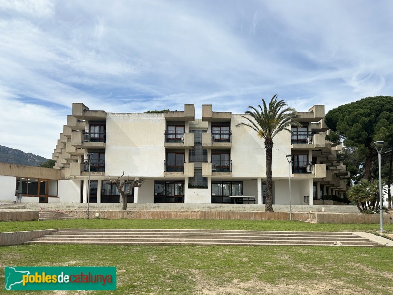 L'Hospitalet de l'Infant - Poblat d'Hifrensa. Habitatges treballadors solters (Foto: Albert Esteves, 2025) L'Hospitalet de l'Infant - Poblat d'Hifrensa. Habitatges treballadors solters