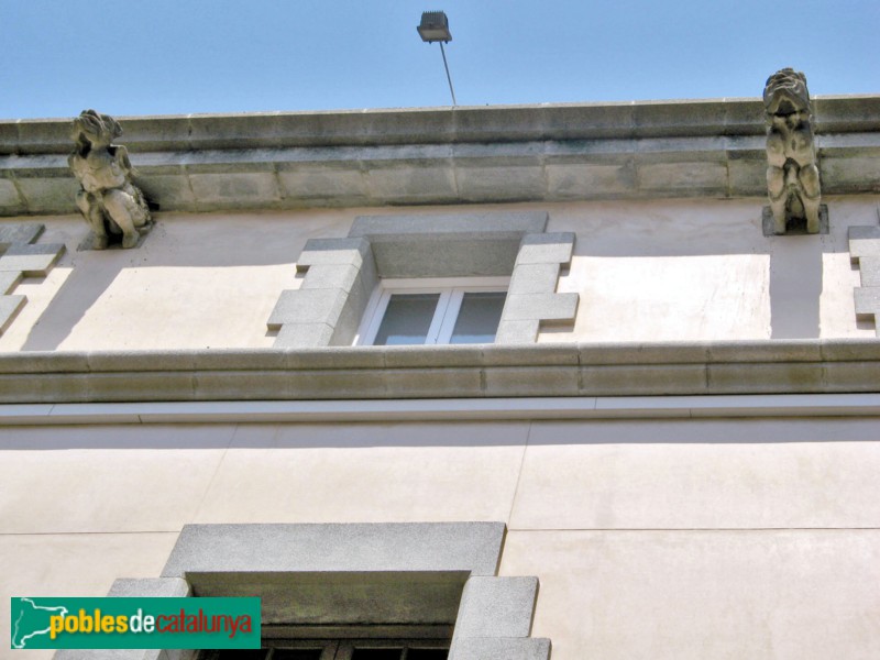 Mataró - Edifici del Foment (Foto: Albert Esteves, 2007) Mataró - Edifici del Foment