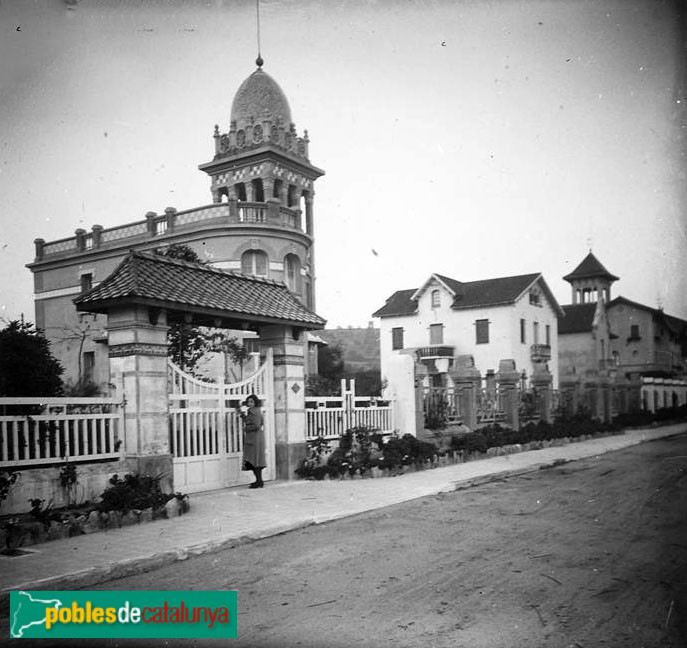 Caldes d'Estrac - Passeig dels Anglesos (Foto: Josep Salvan -Fons Salvany. Biblioteca de Catalunya-, 1921) Caldes d'Estrac - Passeig dels Anglesos
