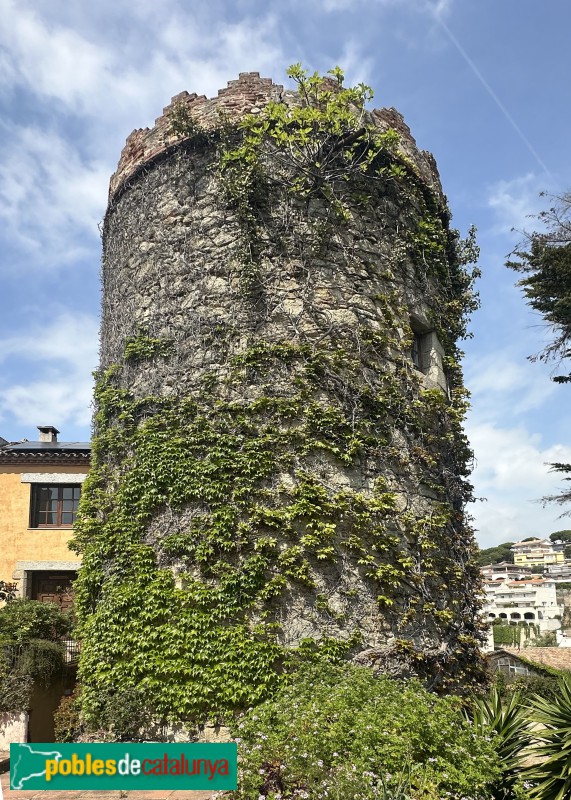 Caldes d'Estrac - Torre Verda (Foto: Albert Esteves, 2025) Caldes d'Estrac - Torre Verda