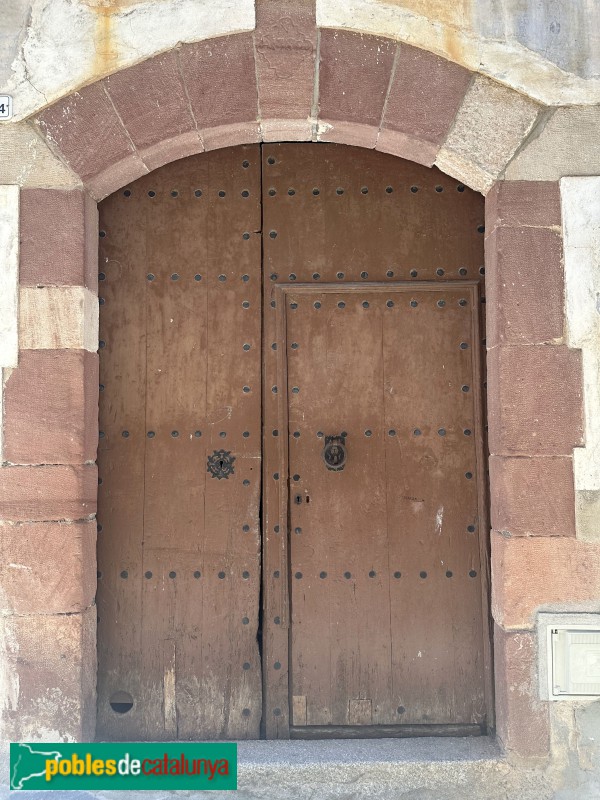 Riudecanyes - Portal 1787 (Foto: Albert Esteves, 2025) Riudecanyes - Portal 1787