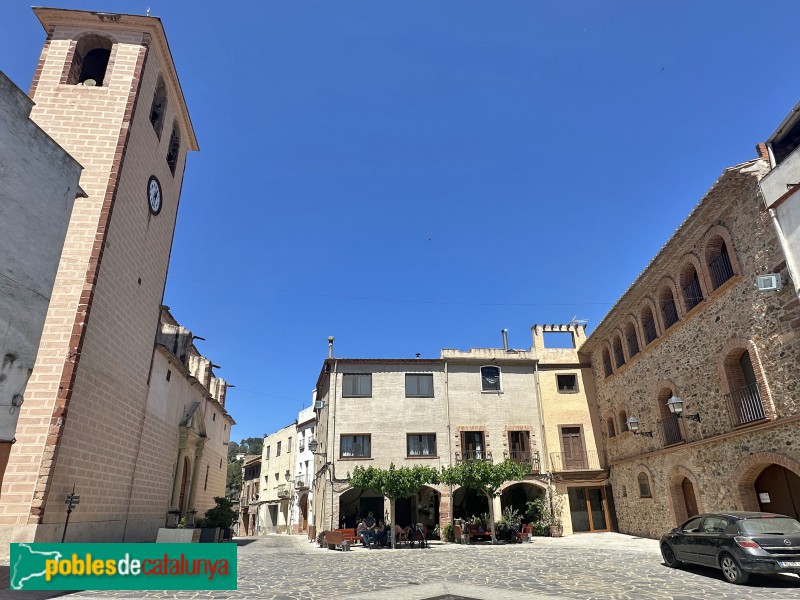 Riudecanyes - Nucli antic. Plaça Major