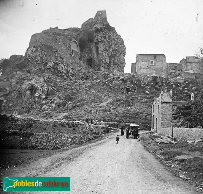 Pratdip - Castell (Foto: Josep Salvany -Fons Salvany. Biblioteca de Catalunya-, 1926) Pratdip - Castell