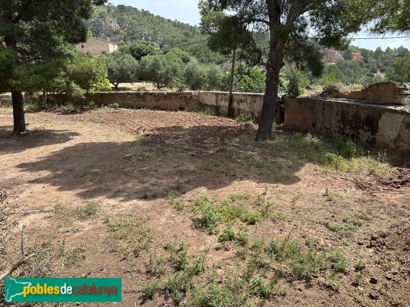 Pratdip - Molí de Ca la Torre. Antiga bassa (Foto: Albert Esteves, 2025) Pratdip - Molí de Ca la Torre. Antiga bassa