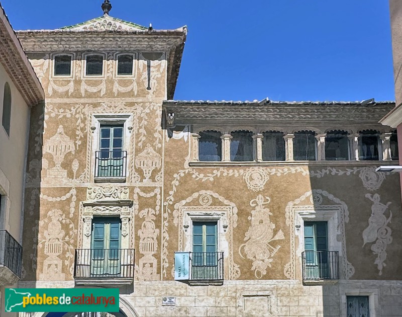El Vendrell - Esgrafiats de la Casa del Pardo (Foto: Albert Esteves, 2025) El Vendrell - Esgrafiats de la Casa del Pardo