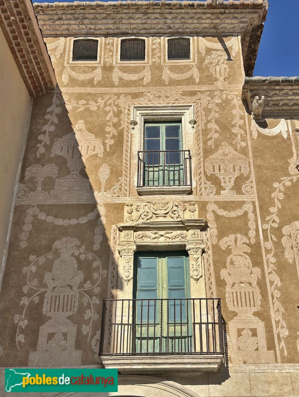 El Vendrell - Esgrafiats de la Casa del Pardo (Foto: Albert Esteves, 2025) El Vendrell - Esgrafiats de la Casa del Pardo