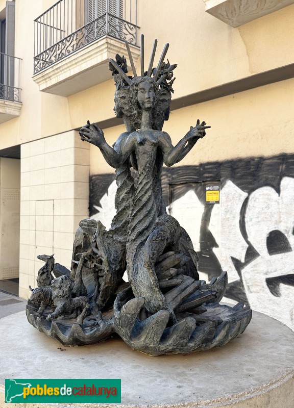 El vendrell - Escultura <i>Els Tres Regnes</i>