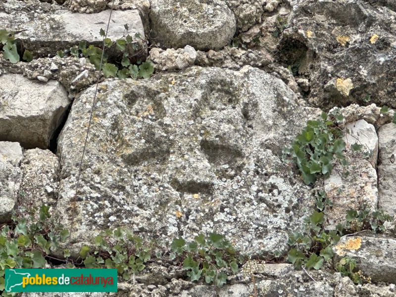 Capafonts - Carreu al mur del Cementiri Vell