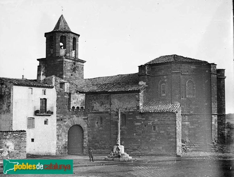 Prades - Església de Santa Maria (Foto: <i>Anònima -Arxiu Fotogràfic Centre Excursionista de Catalunya-</i>, 1880-1905) Prades - Església de Santa Maria