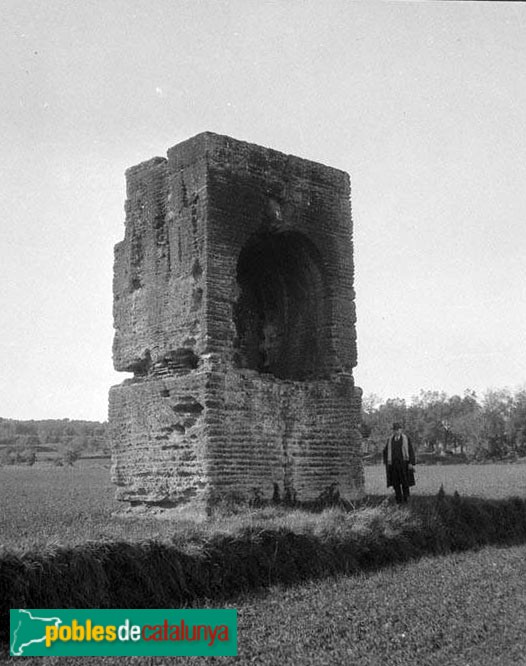Vilablareix - La Torratxa (Foto: <i>Francesc Blasi -Arxiu Fotogràfic Centre Excursionista de Catalunya-</i>, 1924) Vilablareix - La Torratxa