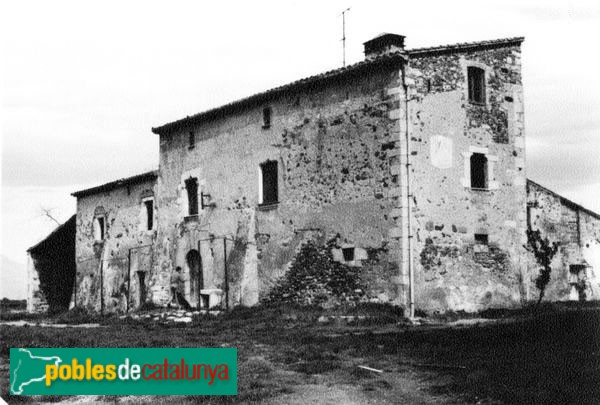 Vilablareix - Can Moixac (Foto: <i>N. Romagós -calaix.gencat.cat</i>, 1983) Vilablareix - Can Moixac