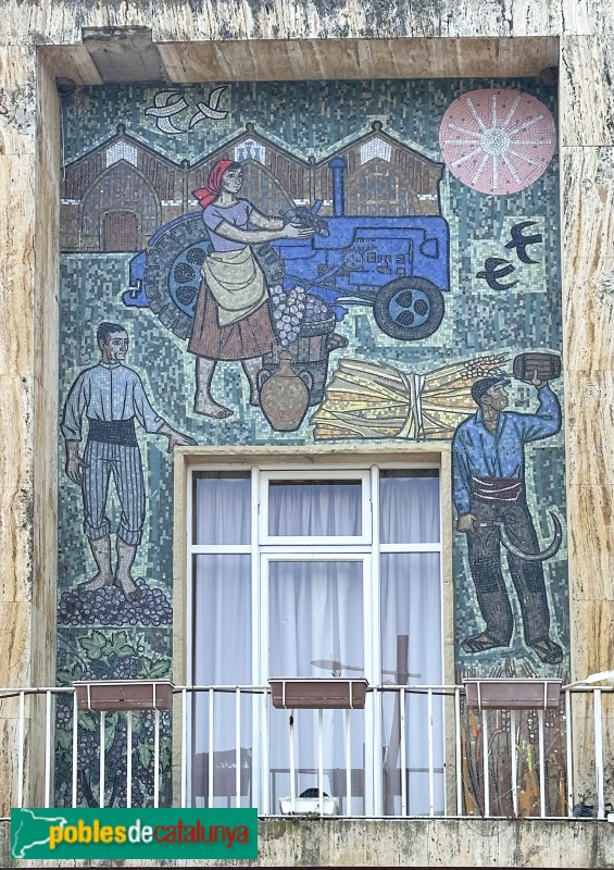 L'Espluga de Francolí - Casal de l'Espluga. Mosaic de Llucià Navarro (Foto: Albert Esteves, 2025) L'Espluga de Francolí - Casal de l'Espluga. Mosaic de Llucià Navarro