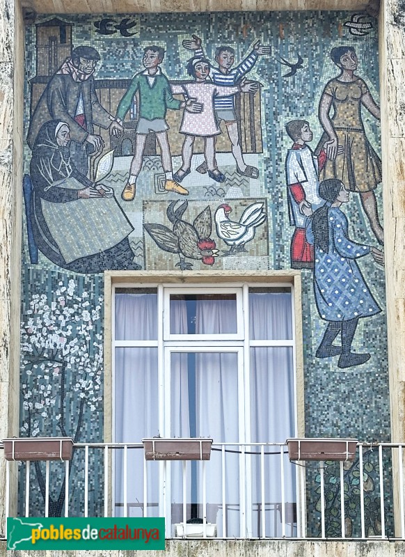 L'Espluga de Francolí - Casal de l'Espluga. Mosaic de Llucià Navarro (Foto: Albert Esteves, 2025) L'Espluga de Francolí - Casal de l'Espluga. Mosaic de Llucià Navarro