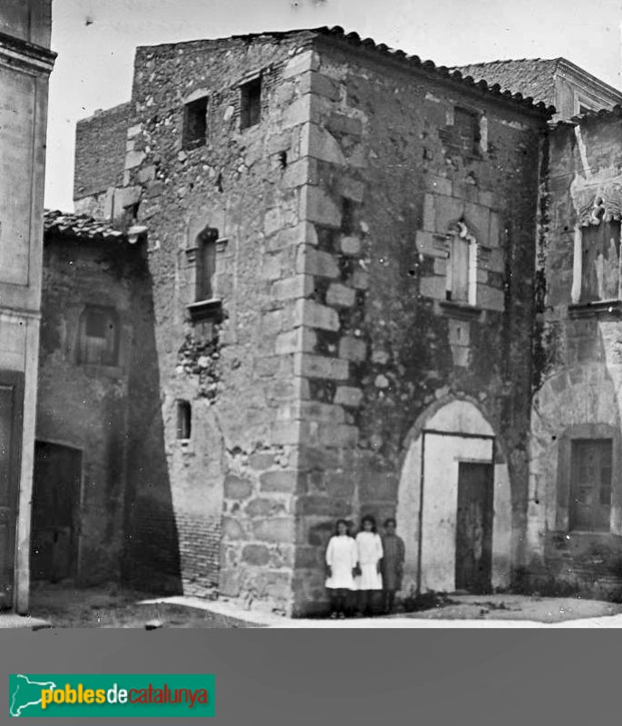 Argentona - Casa Gòtica (Foto: Josep Salvany -Fons Salvany, Biblioteca de Catalunya-, 1913) Argentona - Casa Gòtica