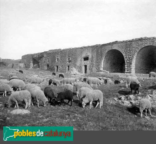 Girona - Castell de Montjuïc (Foto: <i>Josep M. Co de Triola -Arxiu Fotogràfic Centre Excursionista de Catalunya-</i>, 1912-25) Girona - Castell de Montjuïc