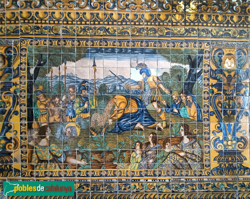 Barcelona - Casa de Convalescència. Arrambadors ceràmics