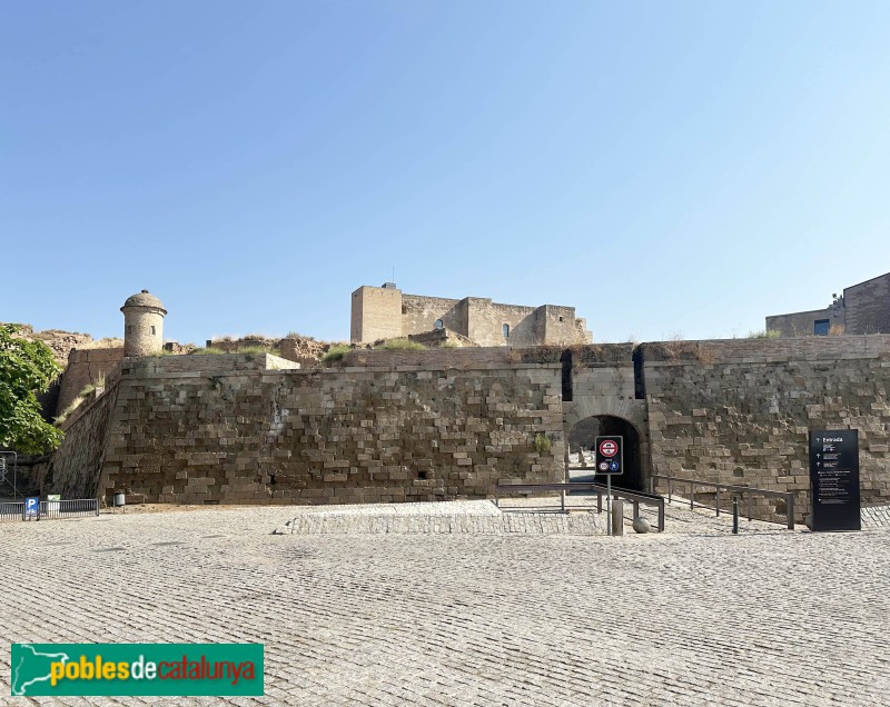 Lleida - La Suda. Revellí de la Mitja Lluna (Foto: Albert Esteves, 2025) Lleida - La Suda. Revellí de la Mitja Lluna