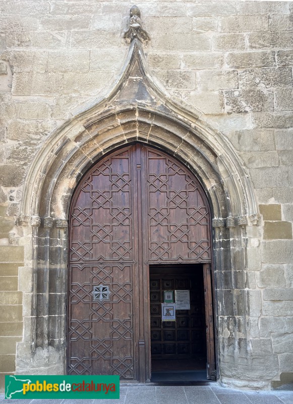 Lleida - Església de Sant Llorenç. Porta posterior (Foto: Albert Esteves, 2025) Lleida - Església de Sant Llorenç. Porta posterior