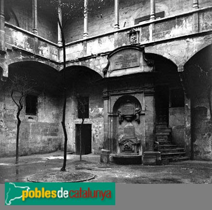 Lleida - Hospital de Santa Maria (Foto: Carles Fargas -Arxiu Fotogràfic Centre Excursionista de Catalunya-, 1919) Lleida - Hospital de Santa Maria