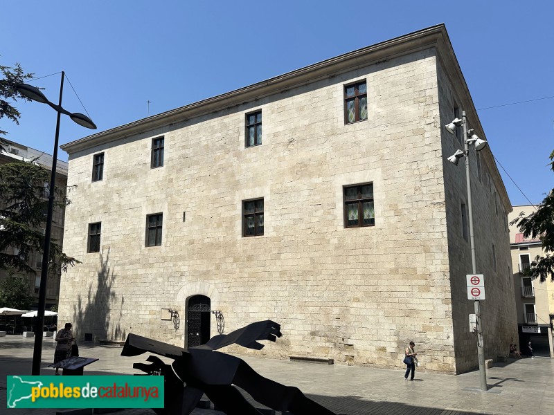 Lleida - Hospital de Santa Maria. Façana posterior (Foto: Albert Esteves, 2025) Lleida - Hospital de Santa Maria. Façana posterior