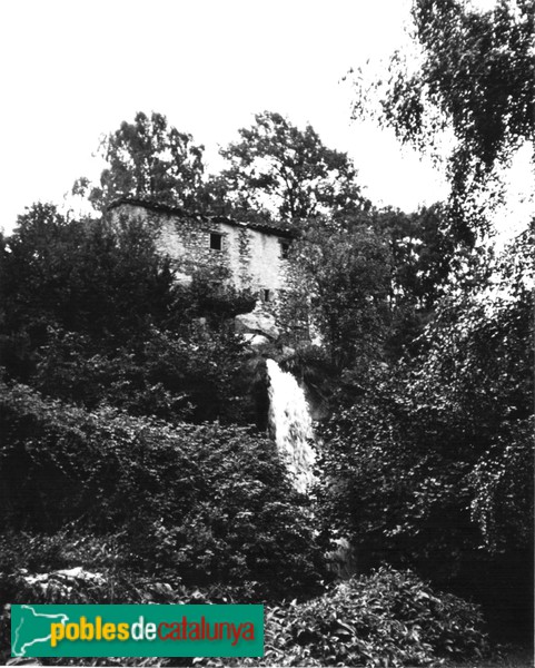Lles - Molí de la Llosa (Foto: Anna Maria Bruguera -invarquit.cultura.gencat.cat-, 1991) Lles - Molí de la Llosa