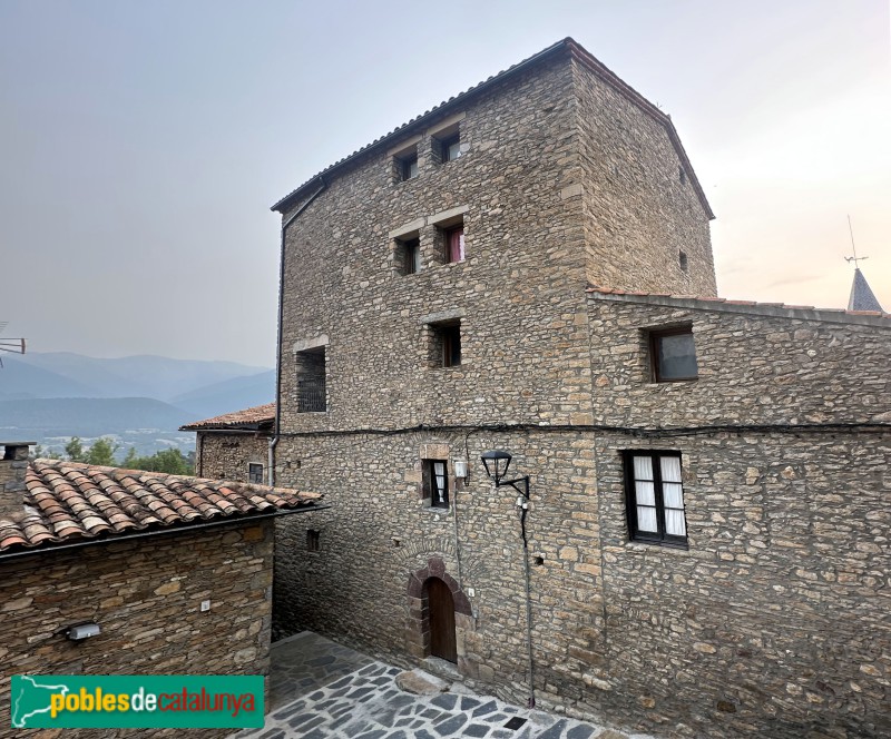 Prullans - Casa dels Barons de Prullans (Foto: Albert Esteves, 2025) Prullans - Casa dels Barons de Prullans