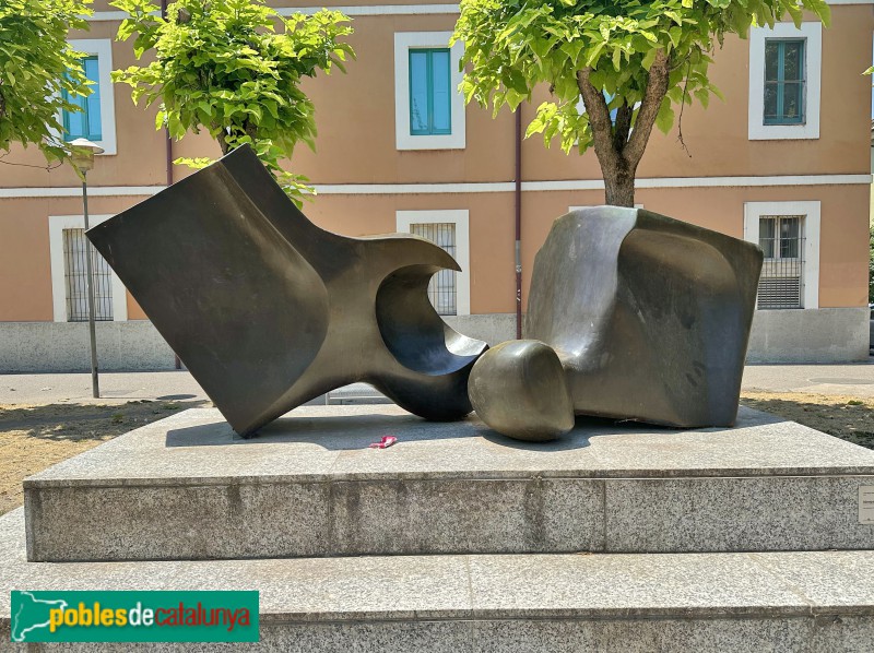 Girona - Escultura <i>Abraçada</i>