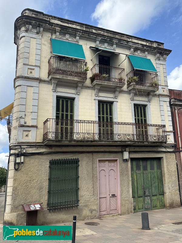 Sarrià de Ter - Carrer Major