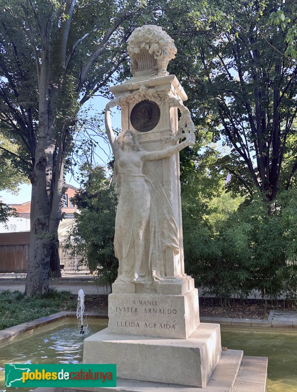 Lleida - Monument a l'alcalde Fuster