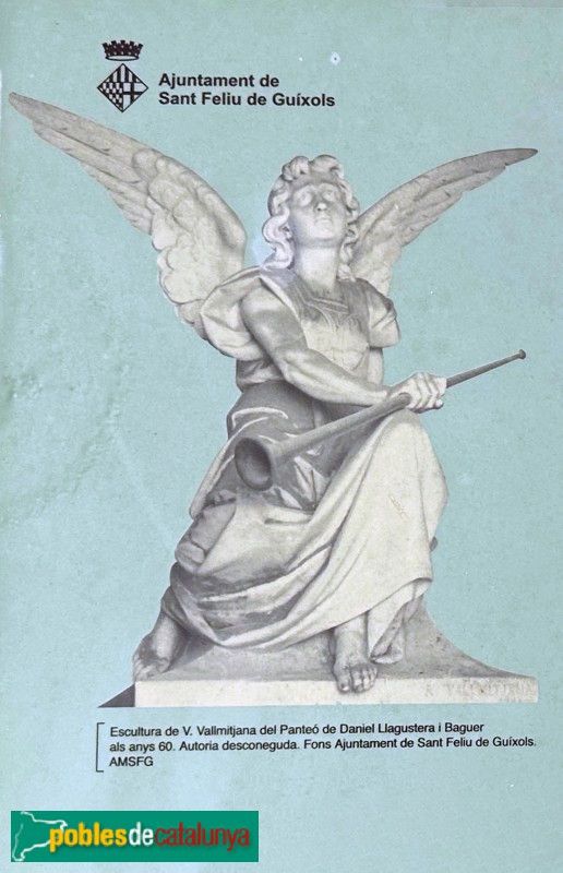 Sant Feliu de Guíxols - Cementiri, Sepulcre-capella Daniel Llagustera. Foto antiga, encara amb la trompeta (cartell in situ)