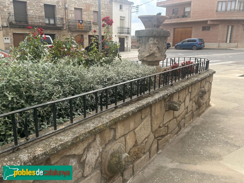 Artesa de Lleida - Jardinet de la plaça del Castell (Foto: Albert Esteves, 2025) Artesa de Lleida - Jardinet de la plaça del Castell