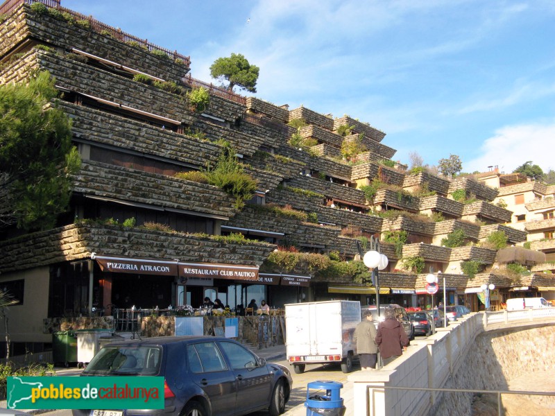 Tossa de Mar - Apartaments Búnquer (Foto: Albert Esteves, 2011) Tossa de Mar - Apartaments Búnquer