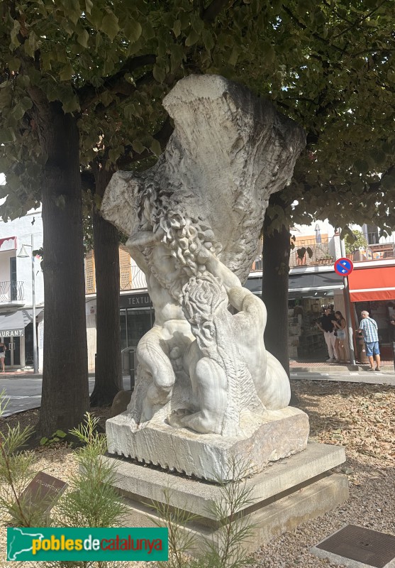 Tossa de Mar - Escultura <i>Posidó i la nimfa Toosa</i>