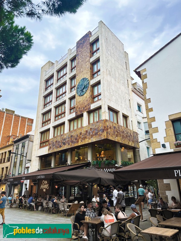 Lloret de Mar - Mosaics a la plaça de l'Església