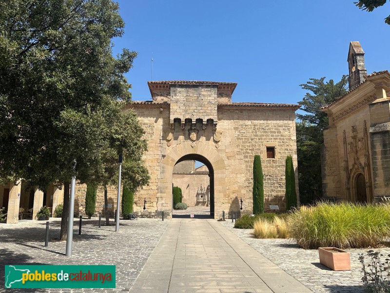 Monestir de Poblet - Porta Daurada (Foto: Albert Esteves, 2025) Monestir de Poblet - Porta Daurada