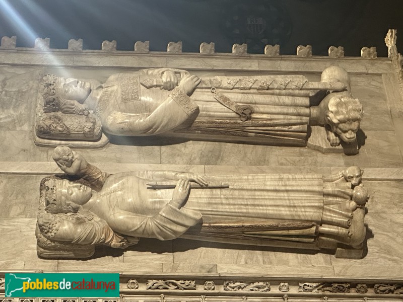 Monestir de Poblet - Sepulcres reials. Ferran I i Elionor d'Alburquerque (Foto: Albert Esteves, 2025) Monestir de Poblet - Sepulcres reials. Ferran I i Elionor d'Alburquerque