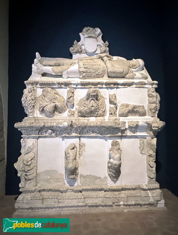Monestir de Poblet - Museu. Sepulcre barroc de Ramon Folc VI de Cardona. Joan i Francesc Grau, 1669 (Foto: Albert Esteves, 2025) Monestir de Poblet - Museu. Sepulcre barroc de Ramon Folc VI de Cardona. Joan i Francesc Grau, 1669